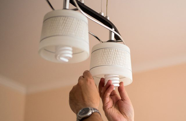 Your light bulbs might not fit the fixture