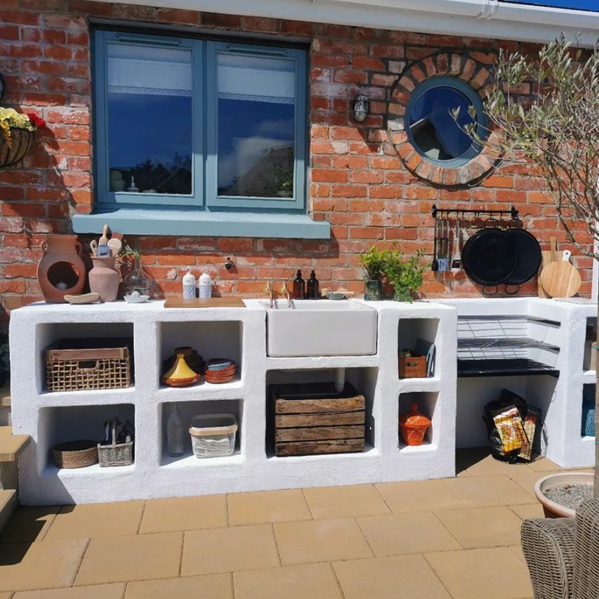 Mediterranean outdoor kitchen