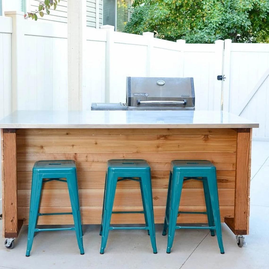 8 DIY Outdoor Kitchen Bar Island Idea Via HousefulofHandmade Etsy.com  